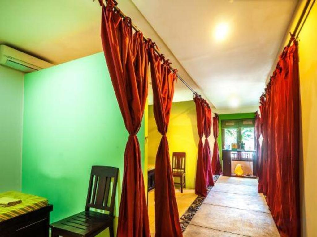 Al-Isha Dharamshala Hotel Kuta  Exterior photo
