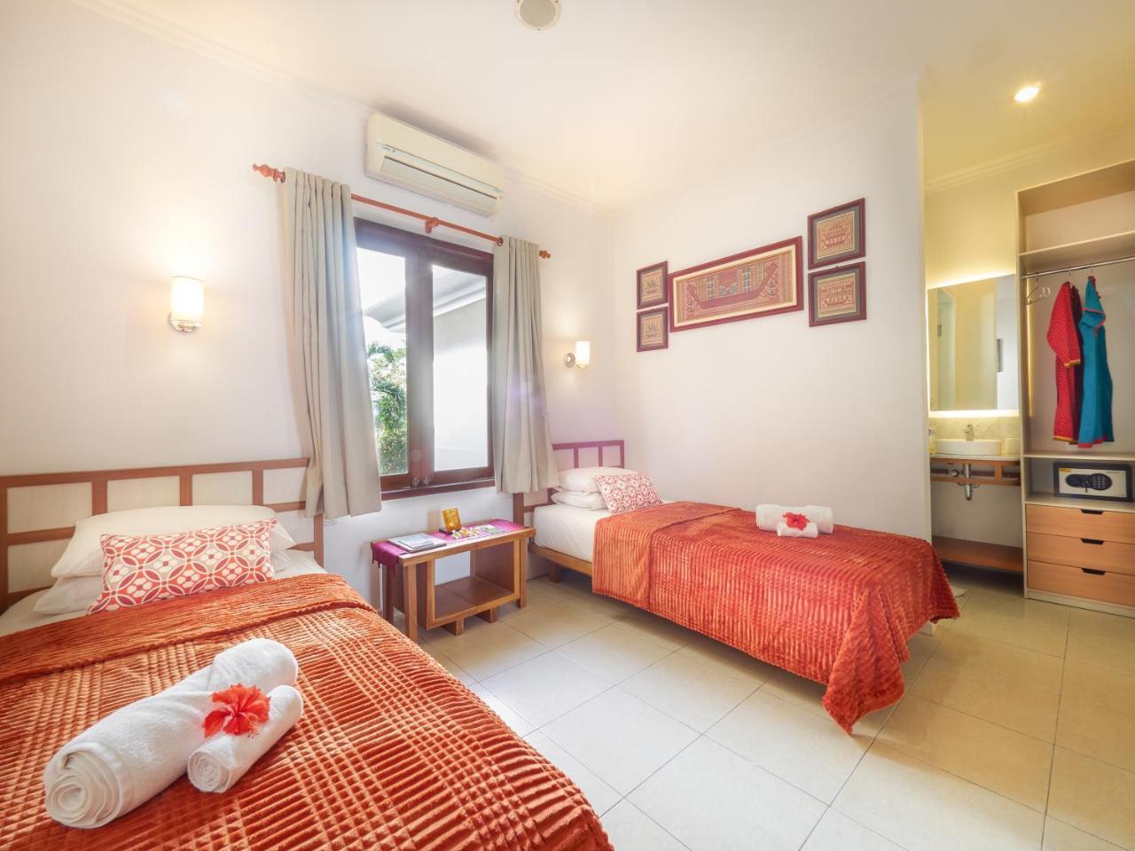 Al-Isha Dharamshala Hotel Kuta  Exterior photo
